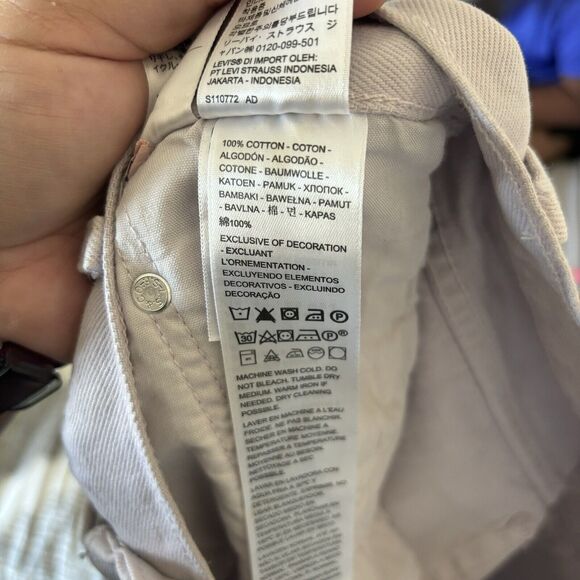 Levi's® Women's 501 Original High-Rise Jean Shorts Washed Lilac Size 33 - Picture 7 of 10